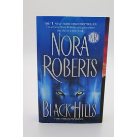 Mass Market Paperback Roberts, Nora: Black Hills