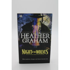 Mass Market Paperback Graham, Heather: Night of the Wolves (Vampire Hunters, #1)