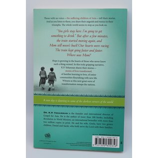 Paperback Yohannan, K.P.: No Longer a Slumdog: Bringing Hope to Children in Crisis