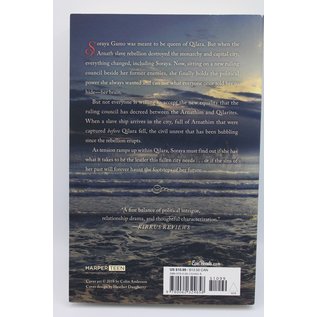 Trade Paperback MacMillan, Kathy: Dagger and Coin