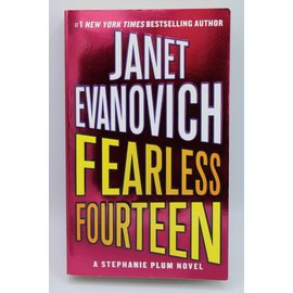 Mass Market Paperback Evanovich, Janet: Fearless Fourteen (Stephanie Plum, #14)