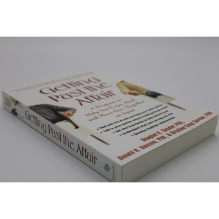 Paperback Snyder, Douglas K.: Getting Past the Affair: A Program to Help You Cope, Heal, and Move On -- Together or Apart