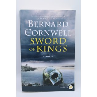 Trade Paperback Cornwell, Bernard: Sword of Kings (The Saxon Stories #12) (Larger Print)