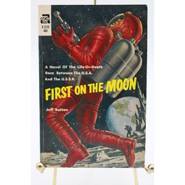 Mass Market Paperback Sutton, Jeff: First on the Moon