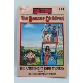 Paperback Warner, Gertrude Chandler: The Amusement Park Mystery (The Boxcar Children, #25)