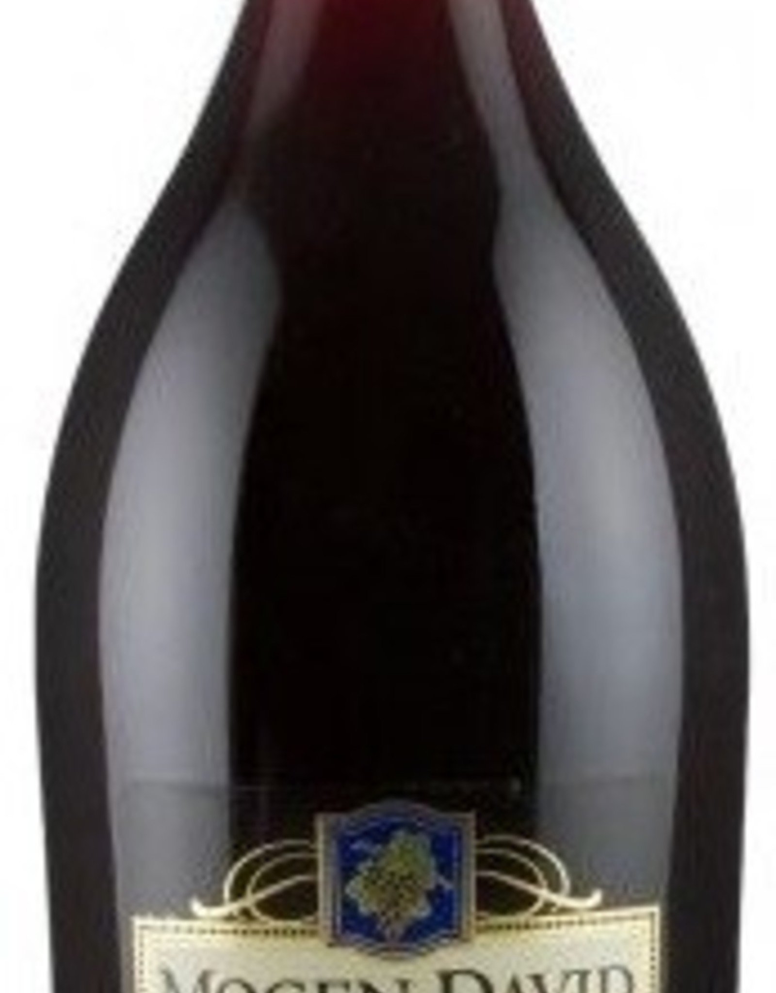 Mogen David Concord Wine 1.5L