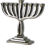 Hammered Menorah - Twist