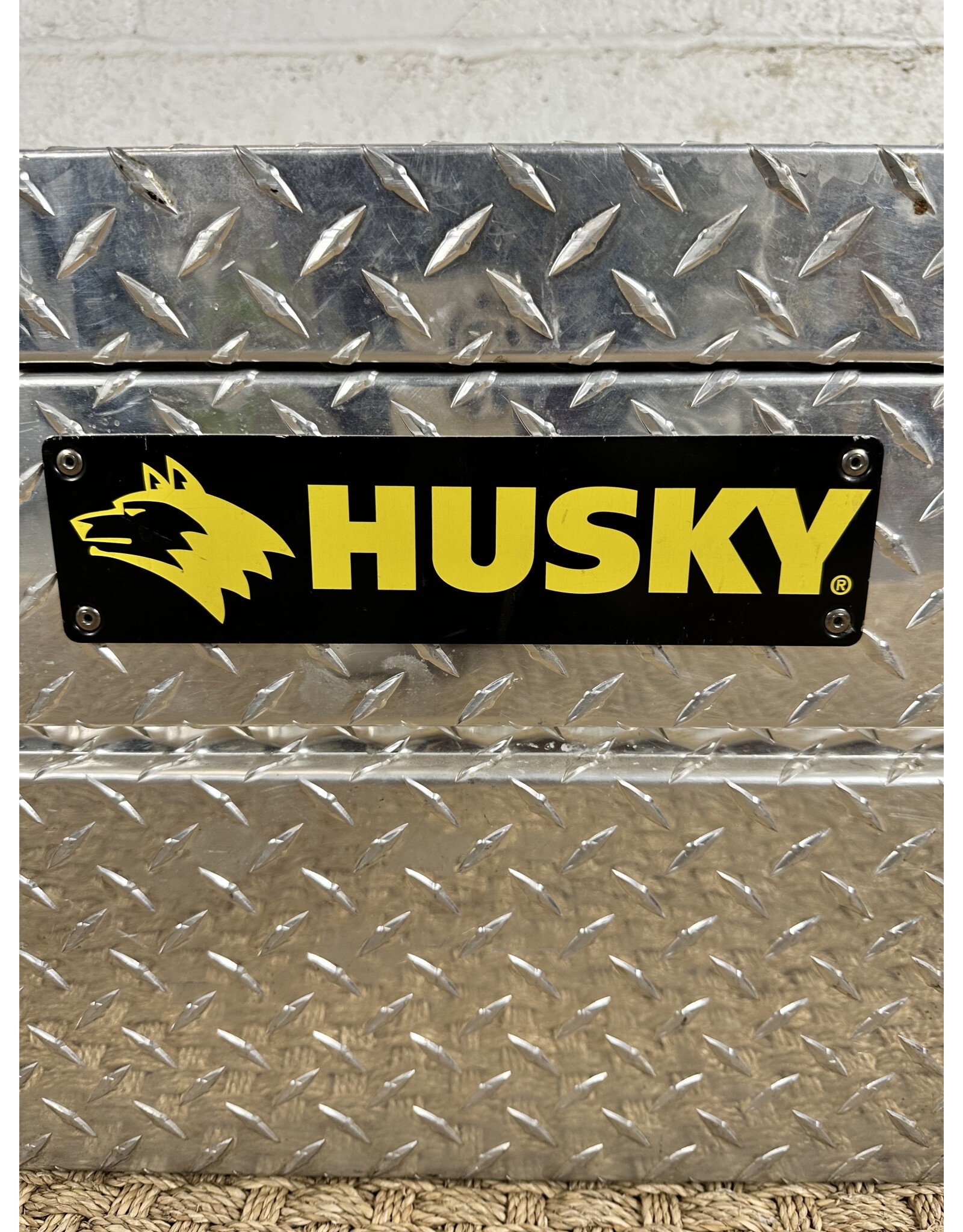 HUSKY Tool & Aluminum Cross Bed Truck Storage