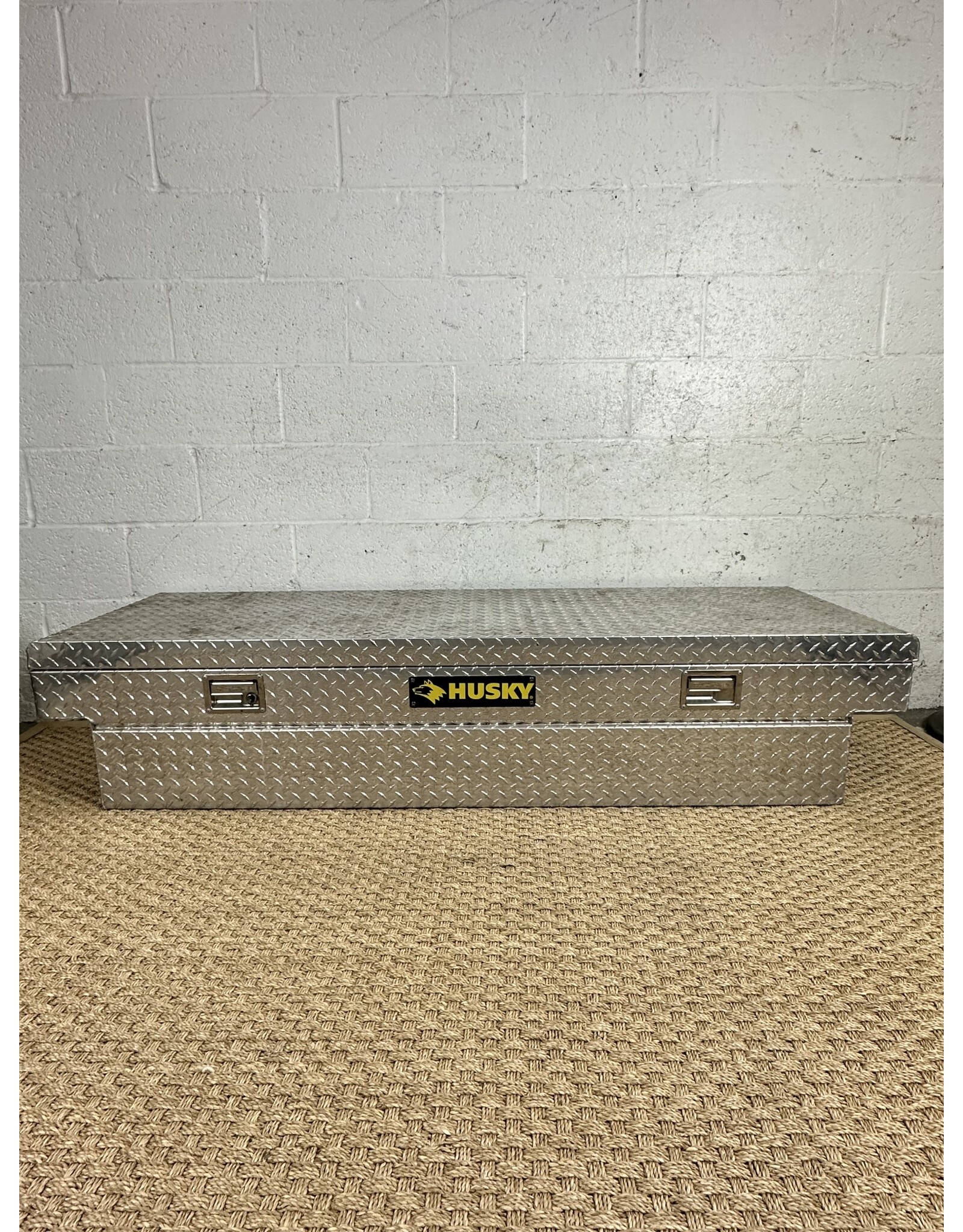 HUSKY Tool & Aluminum Cross Bed Truck Storage