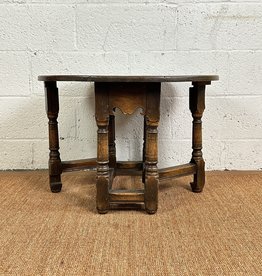 Small Period Drop Leaf Table