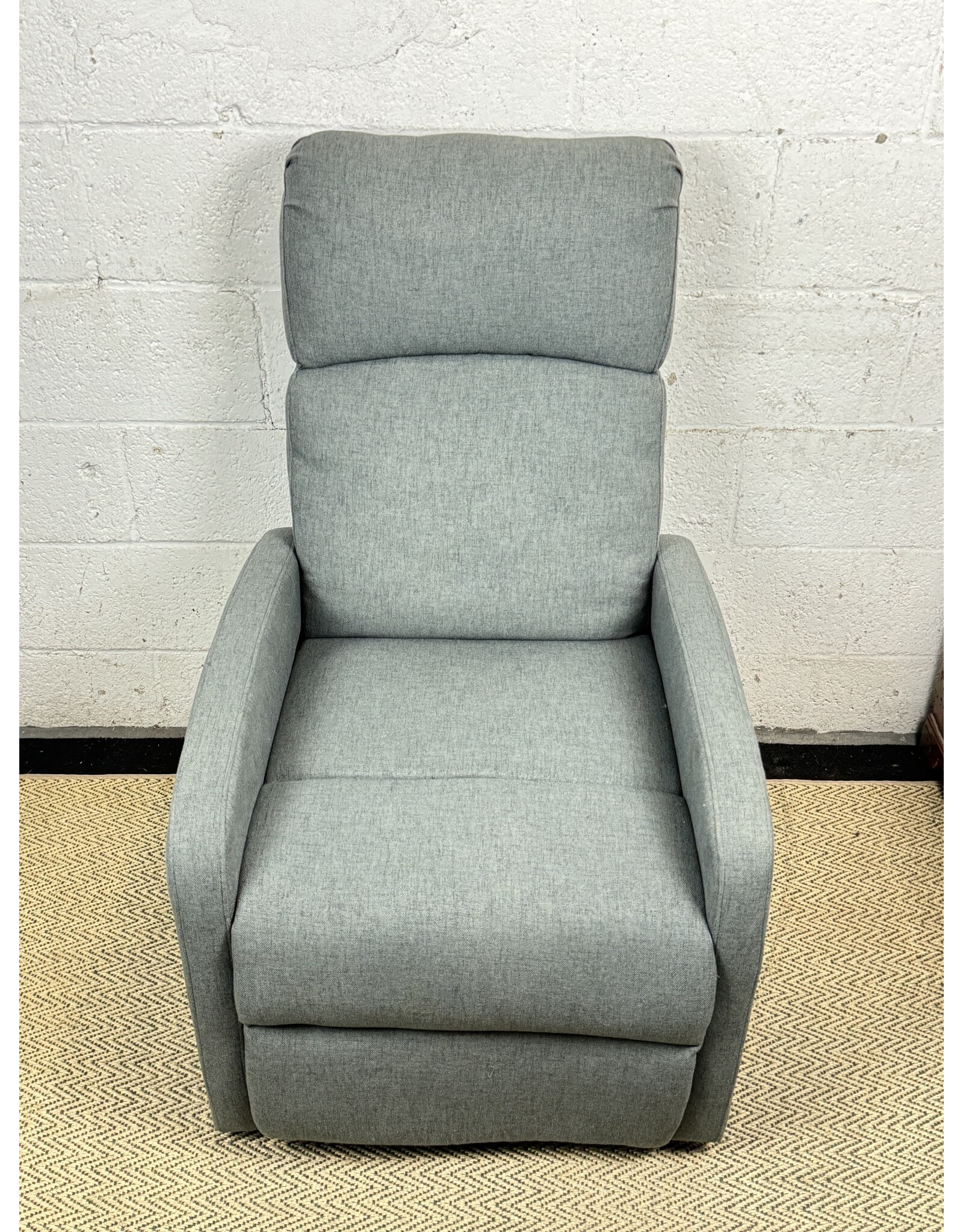 Ergonomic Adjustable Recliner Armchair Remix Market NYC