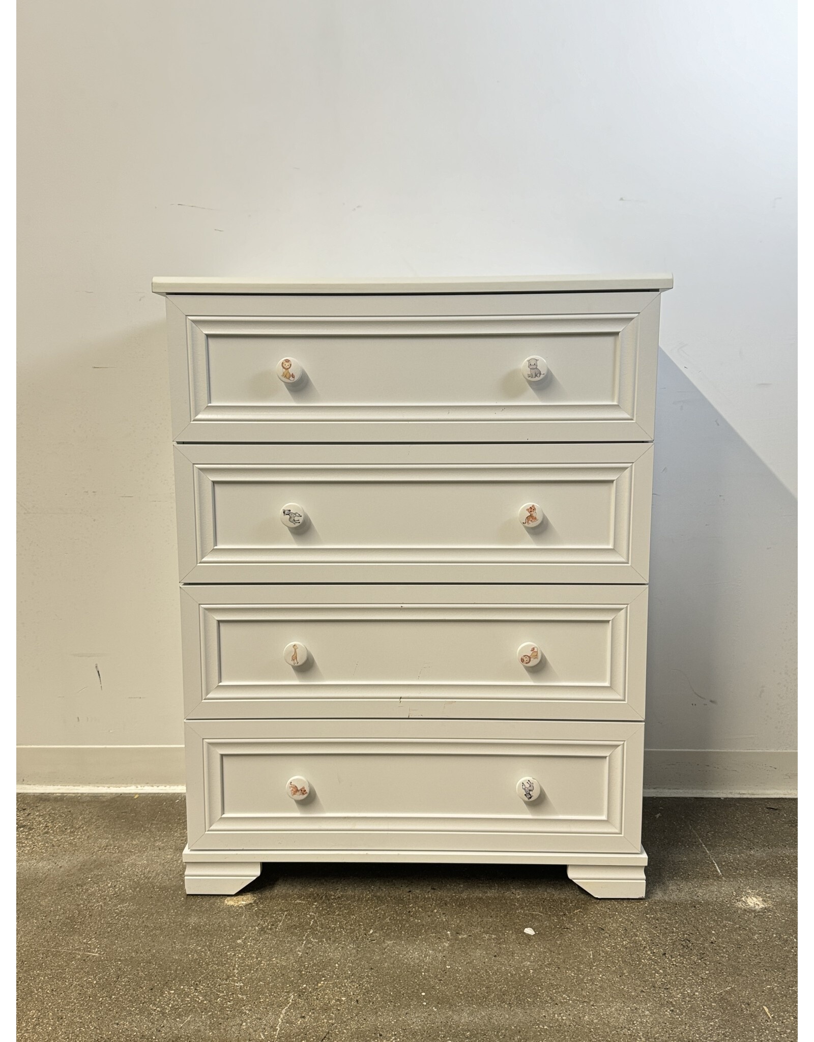 Belle Isle Furniture 4 Drawer Dresser With Cute Animal Prints on Knobs