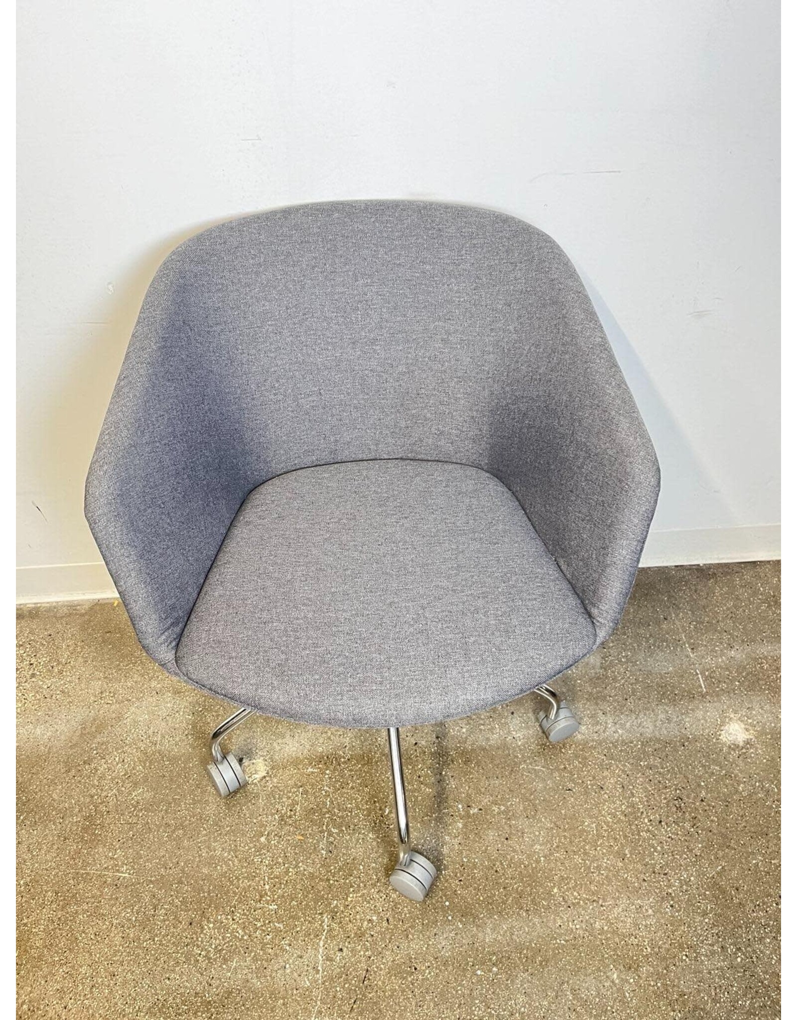 Poppin Grey Pitch Meeting Chair
