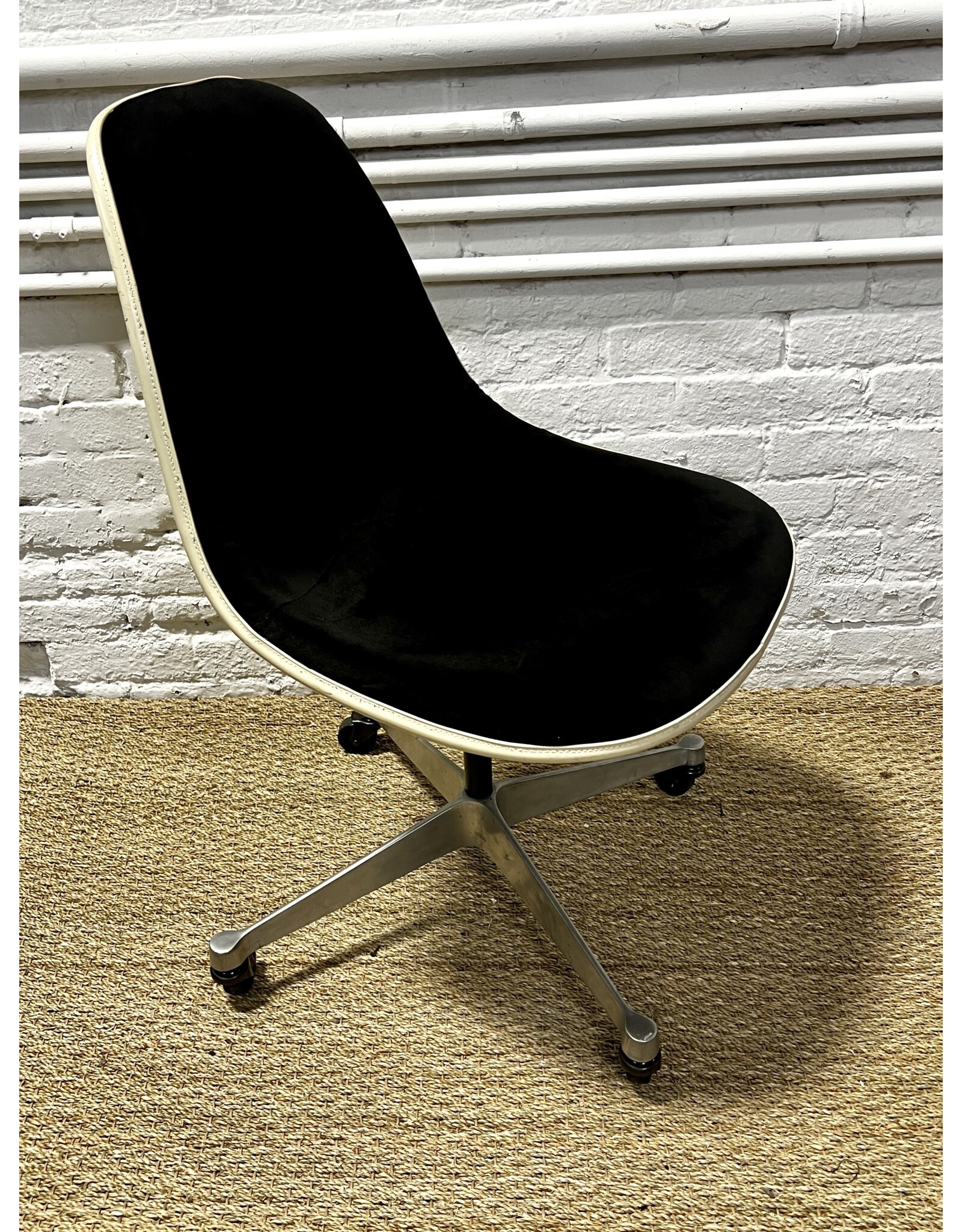 Vintage Charles & Ray Eames PSCC Padded Desk Chair by Herman Miller