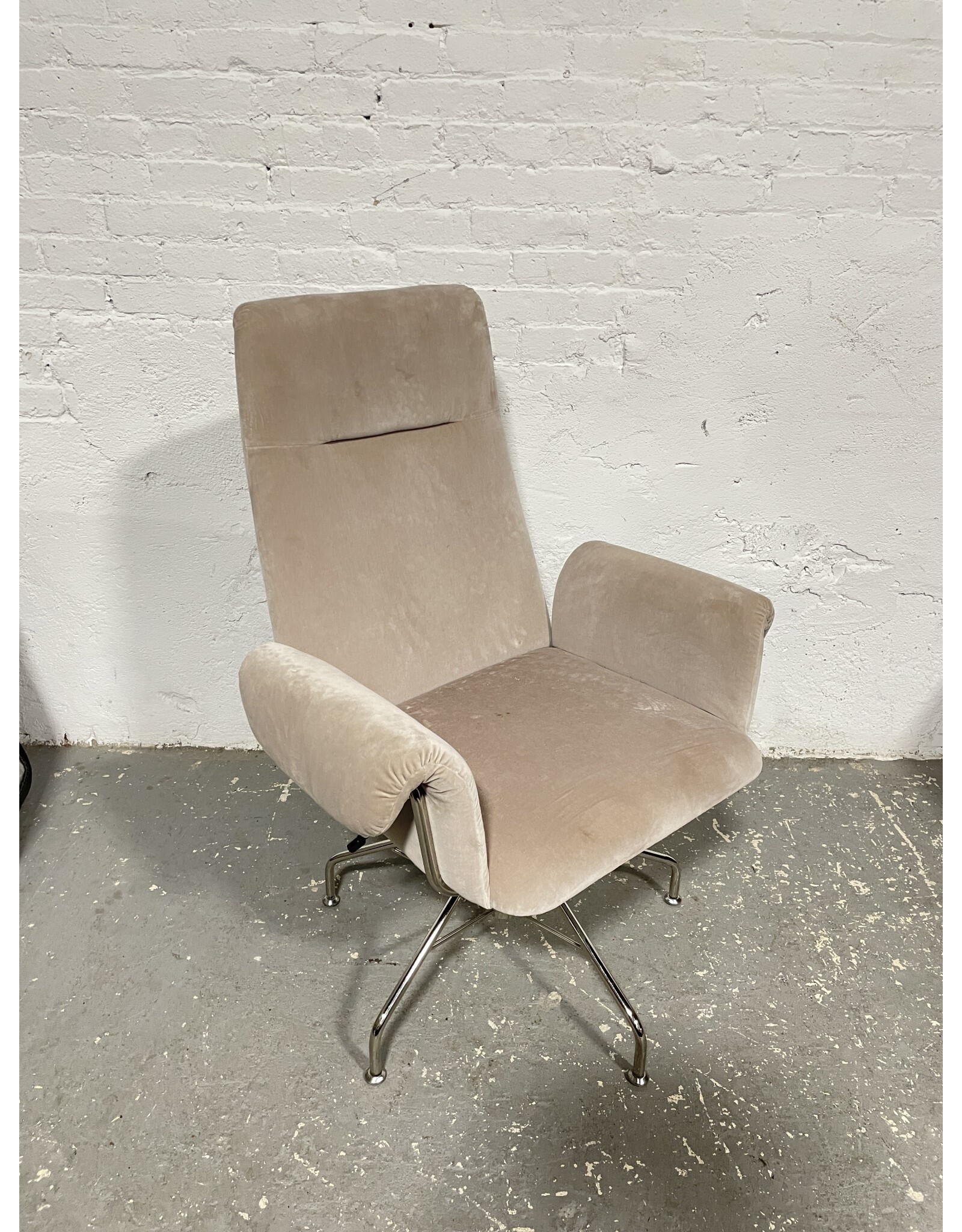 CB2 Saviti Bone Velvet Office Chair