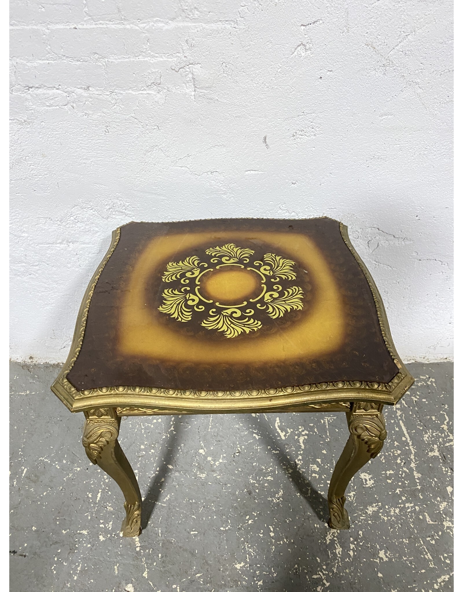 Vintage Rococo style Lamp/End Table