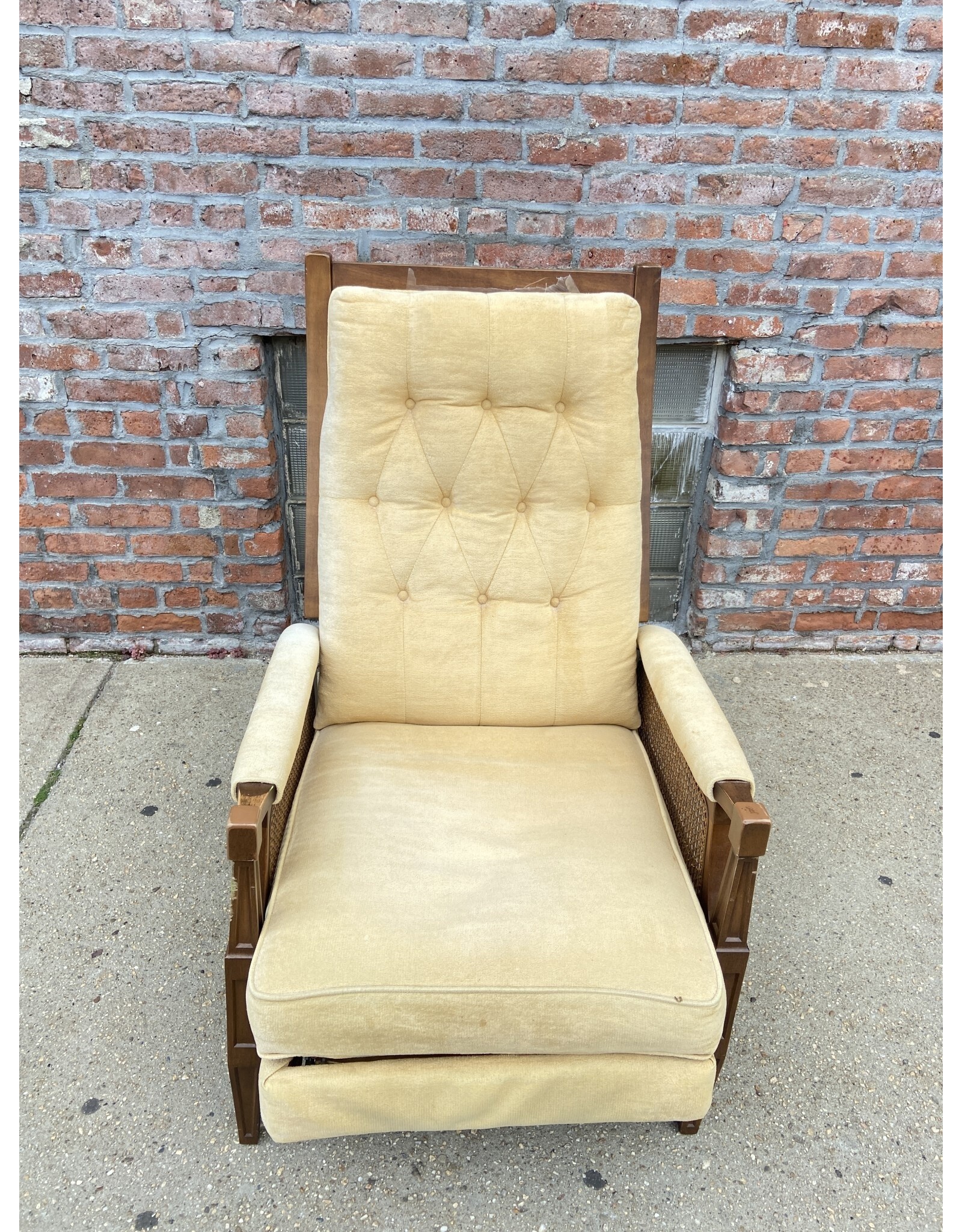 Ivory Button Tufted Back Recliner