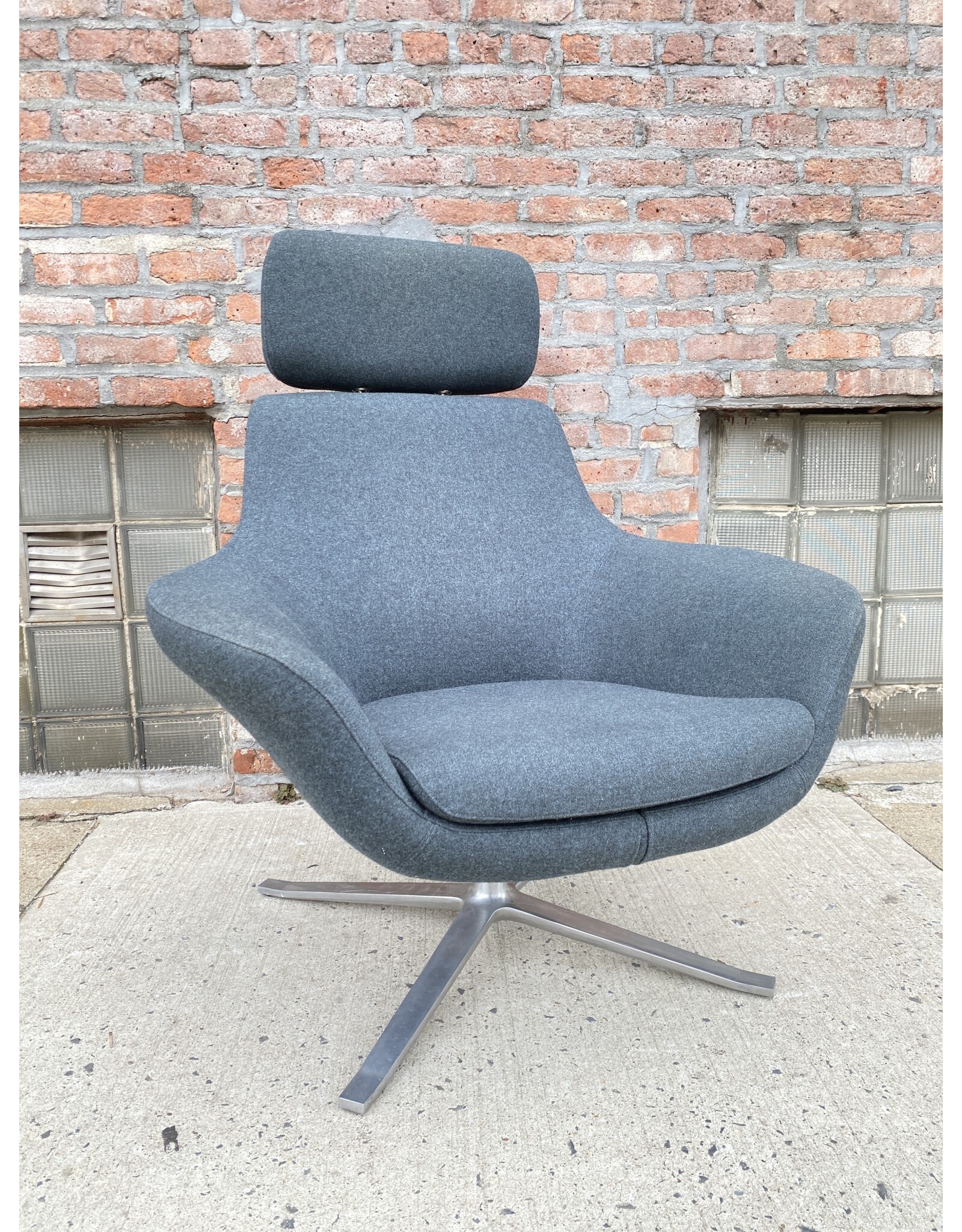 Steelcase Coalesse Steelcase Modern Bob Lounge Chair with Headrest in Midnight