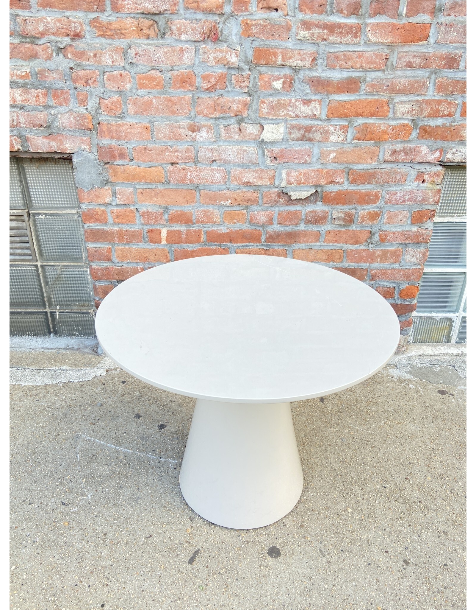 Fun Retro Round Dining Table