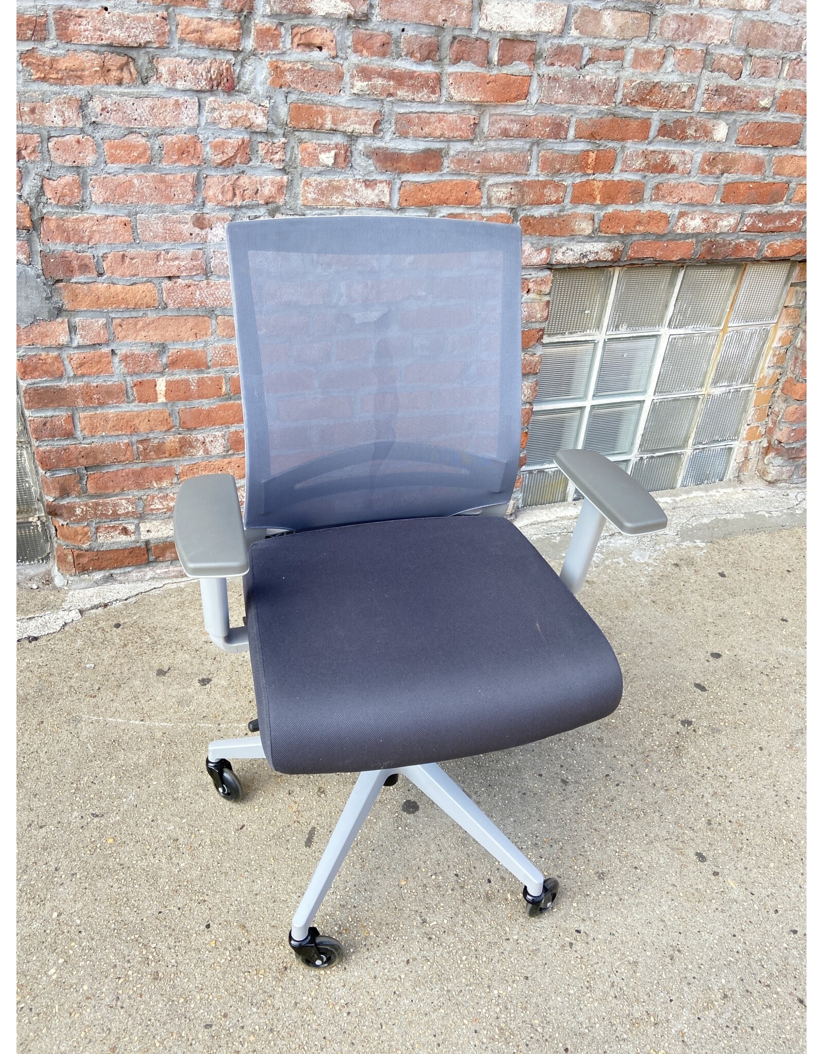 Compel Derby Task Chair