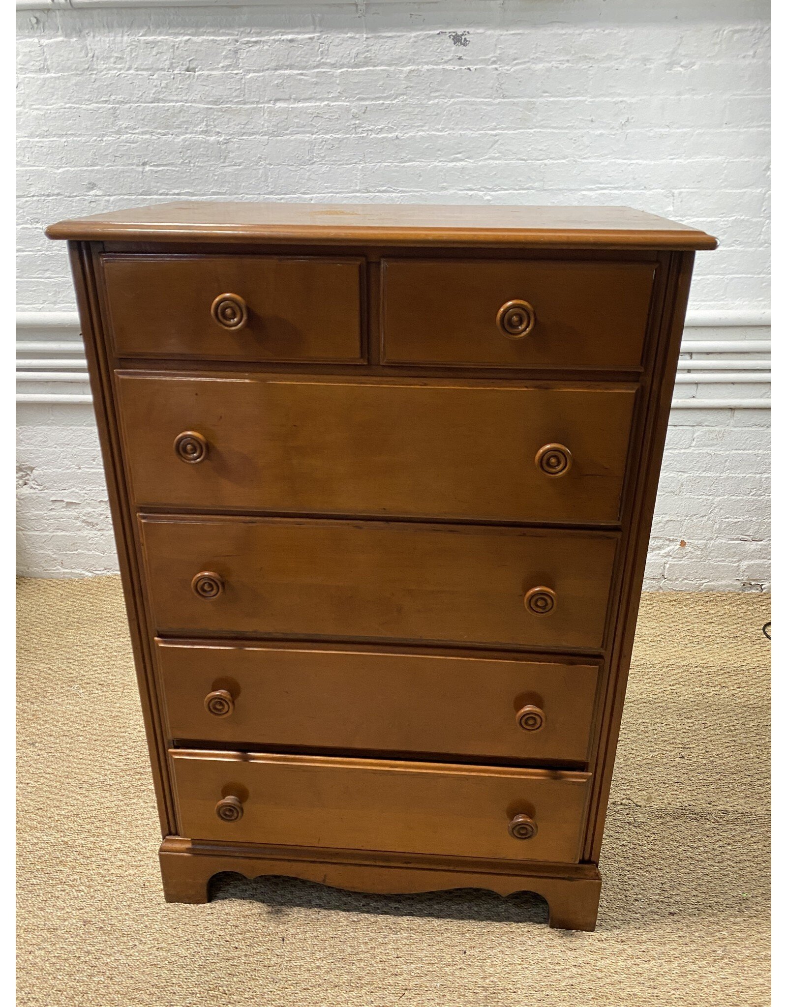 Traditional Wood 6-Drawer Dresser