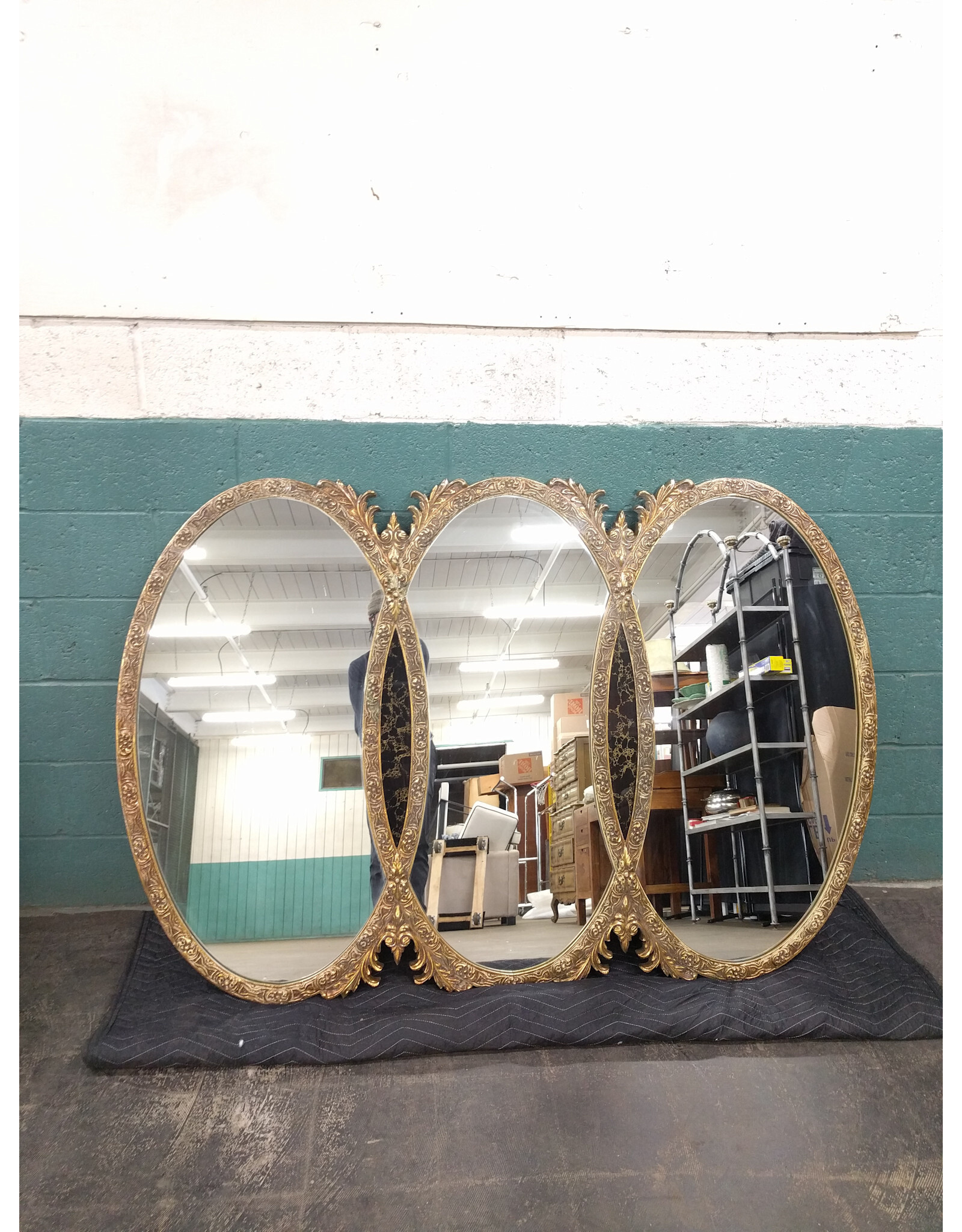 French Hollywood Regency Style Triple Oval Interlocked Wall Mirror