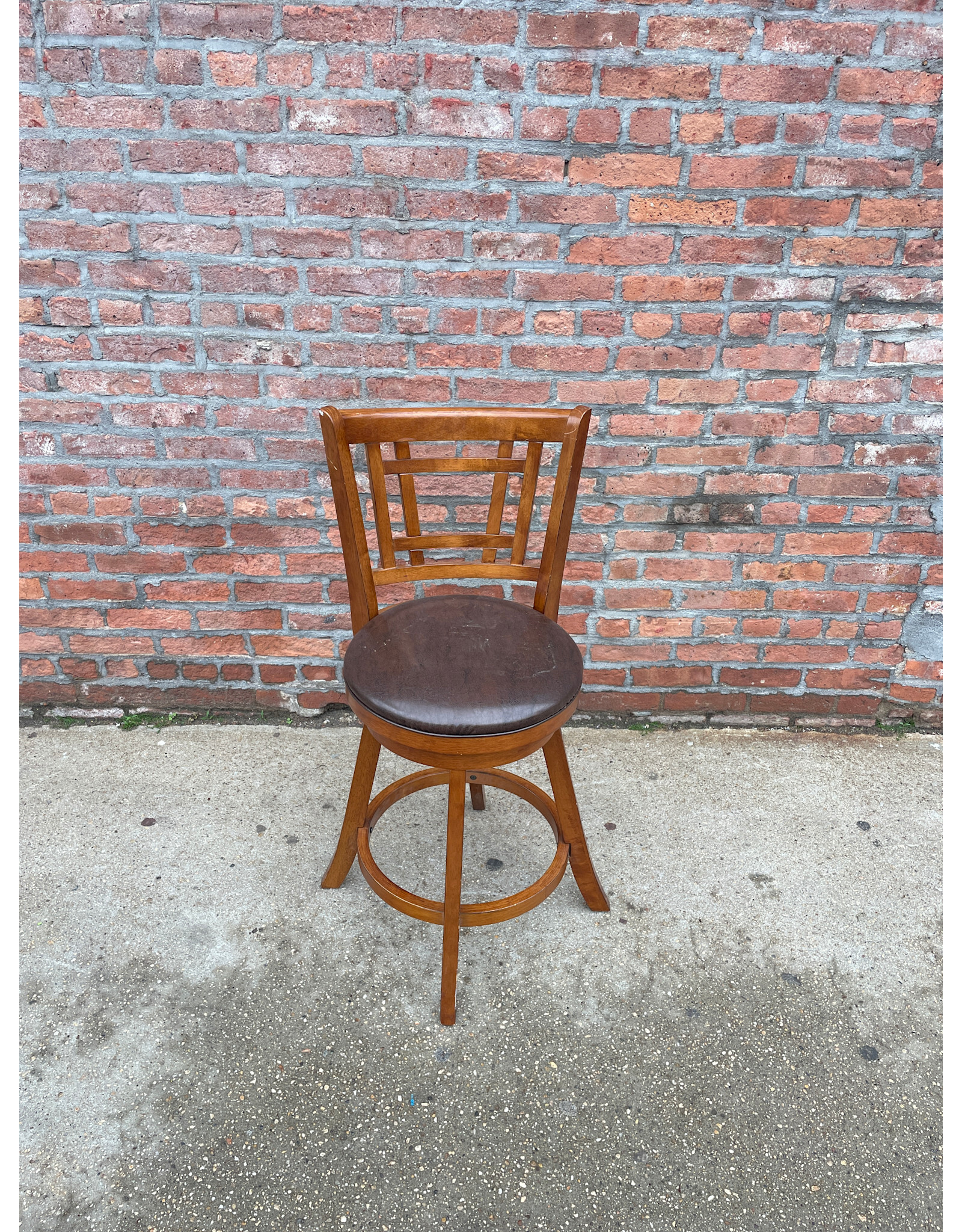 Hillsdale Furniture Fairfox Wood Swivel Stool