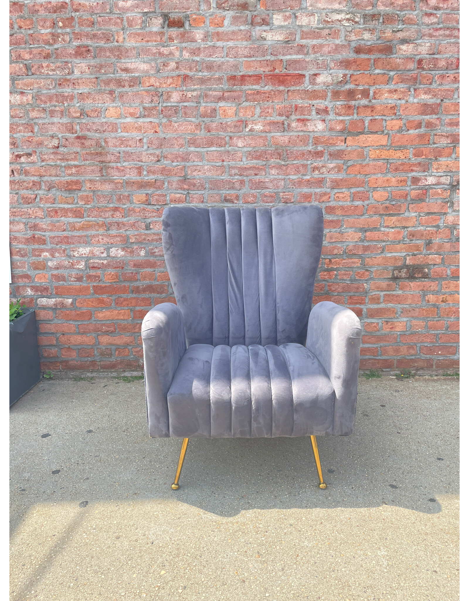 Meridian Modern Glam Living Room Arm Chair in Grey