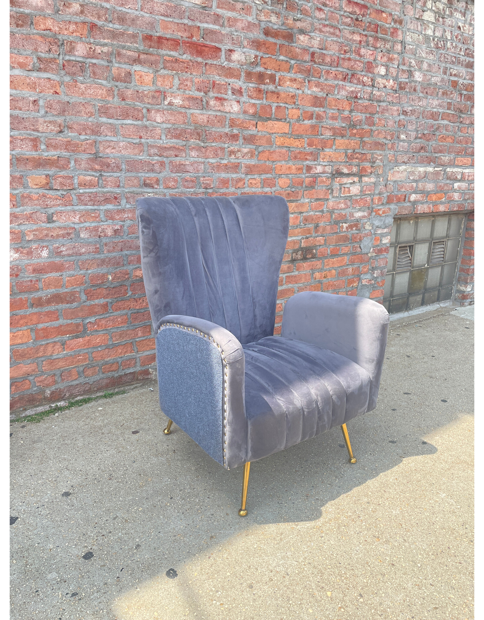 Meridian Modern Glam Living Room Arm Chair in Grey