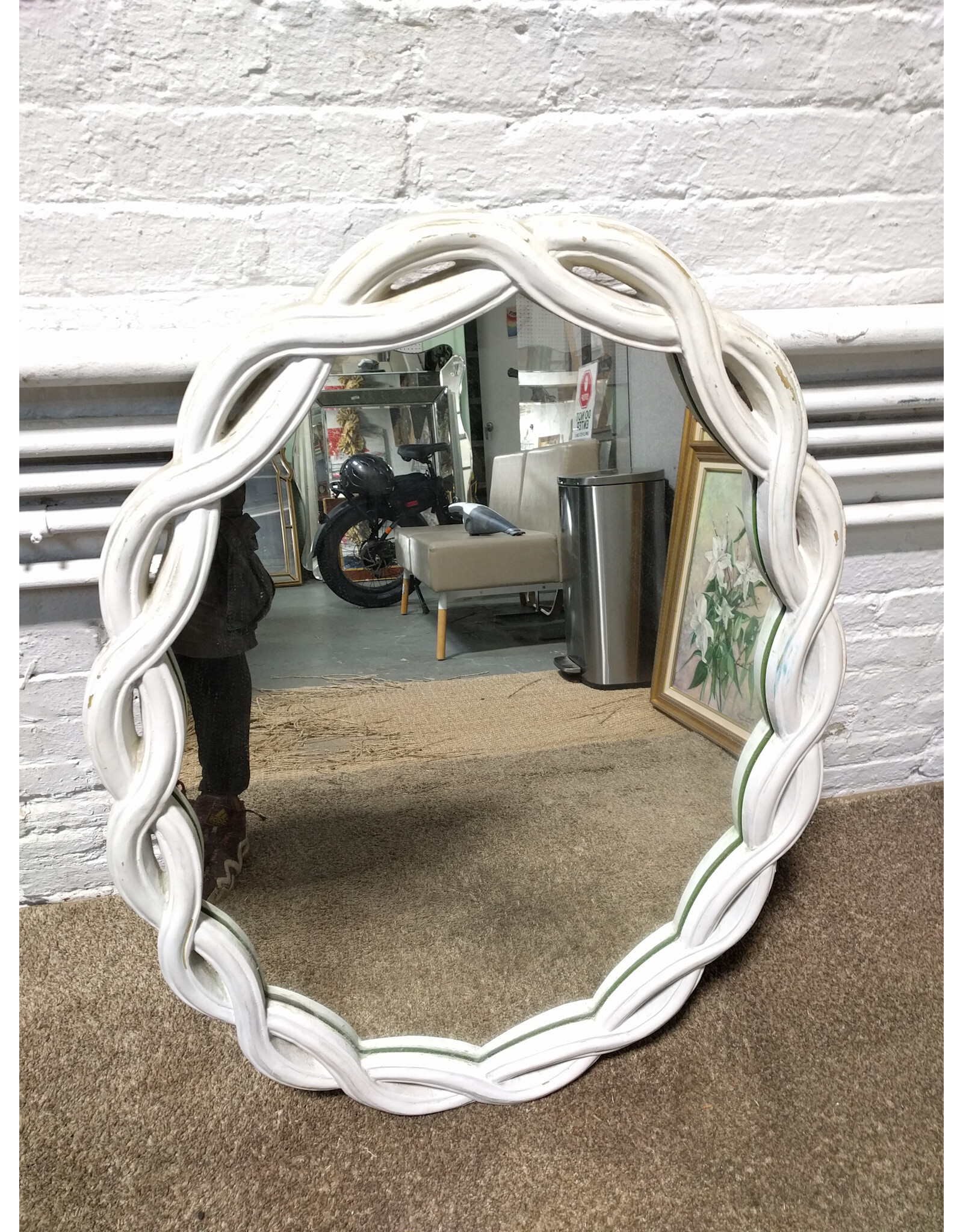 Decorative Modern Twisted Pattern Mirror in Neo Deco Style