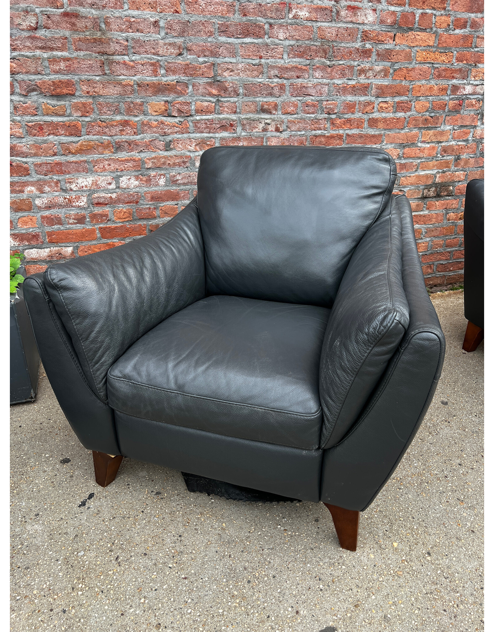 Natuzzi Greccio Dark Blue Leather Lounge Armchair