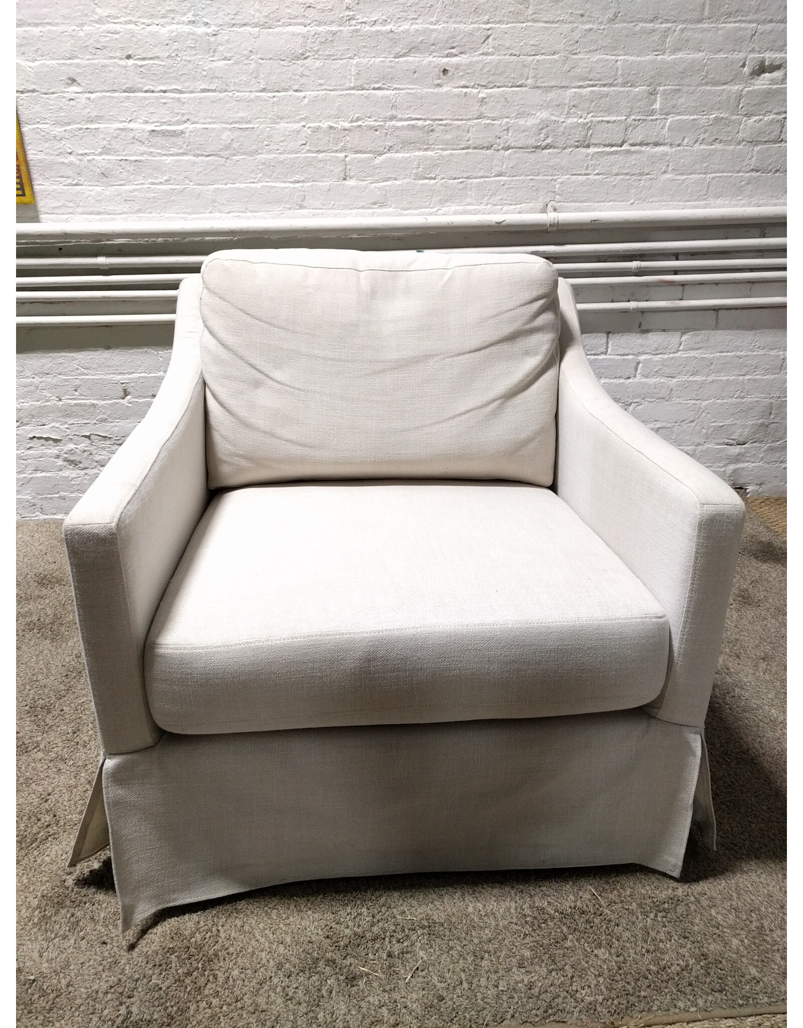 Vivian Park Upholstered Swivel Lounge Chair