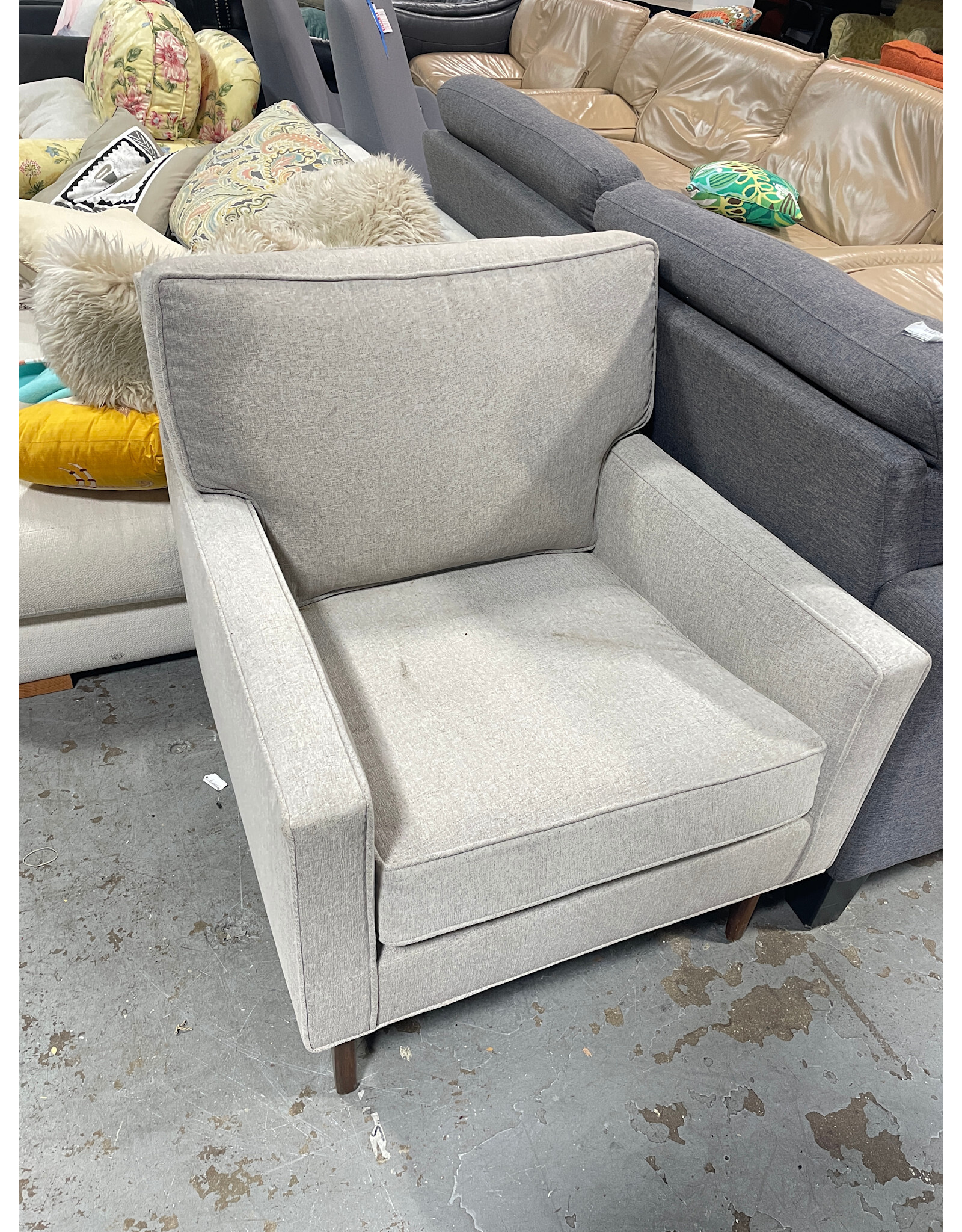 Dunbar Beaumont Style Upholstered Lounge Chair
