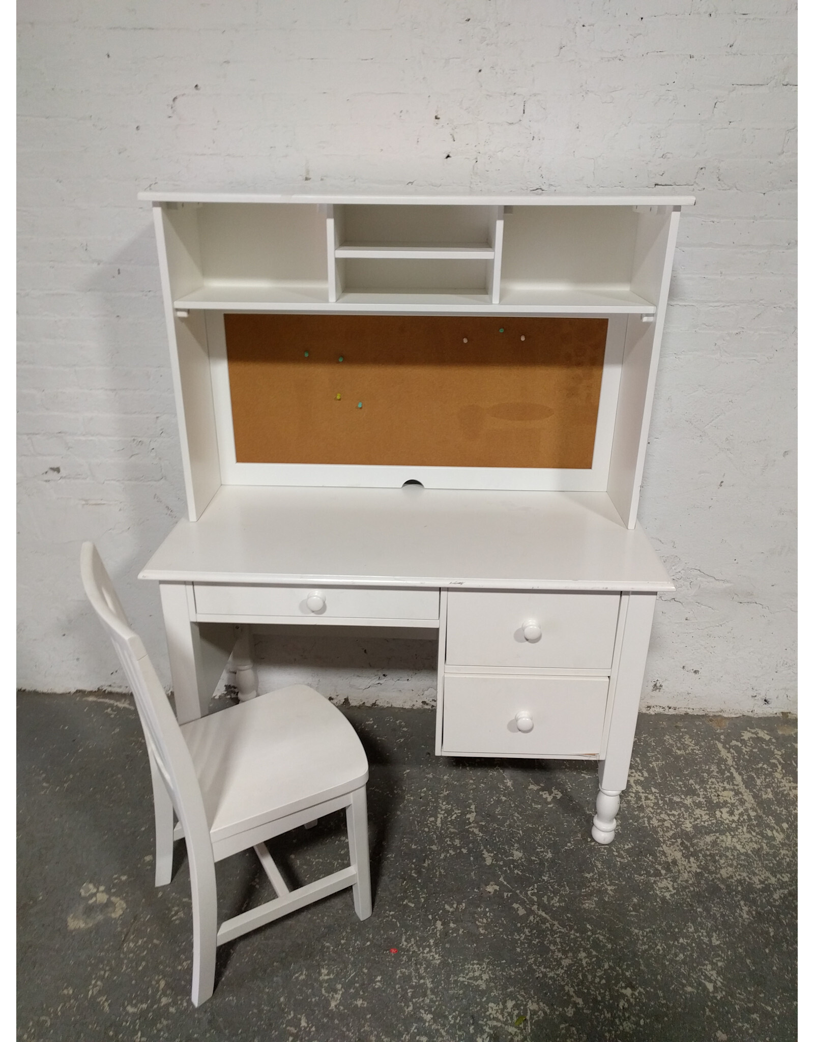 POTTERY BARN Pottery Barn Desk with Hutch & Chair