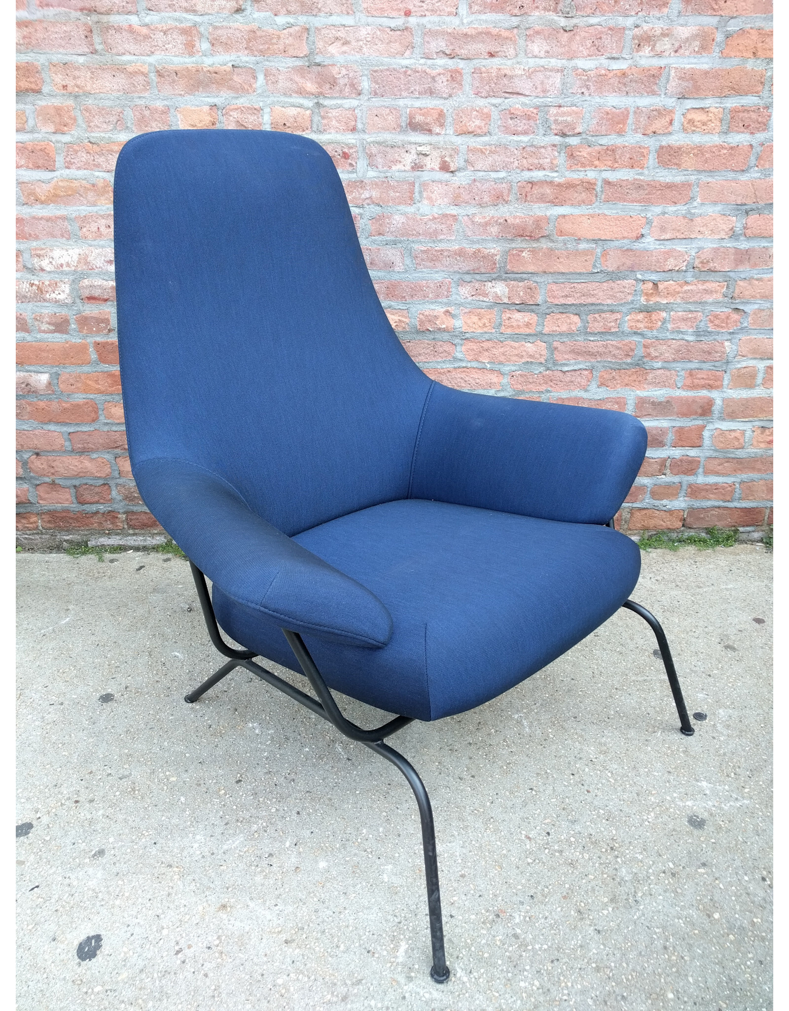 Hem Hai Lounge Chair Blue