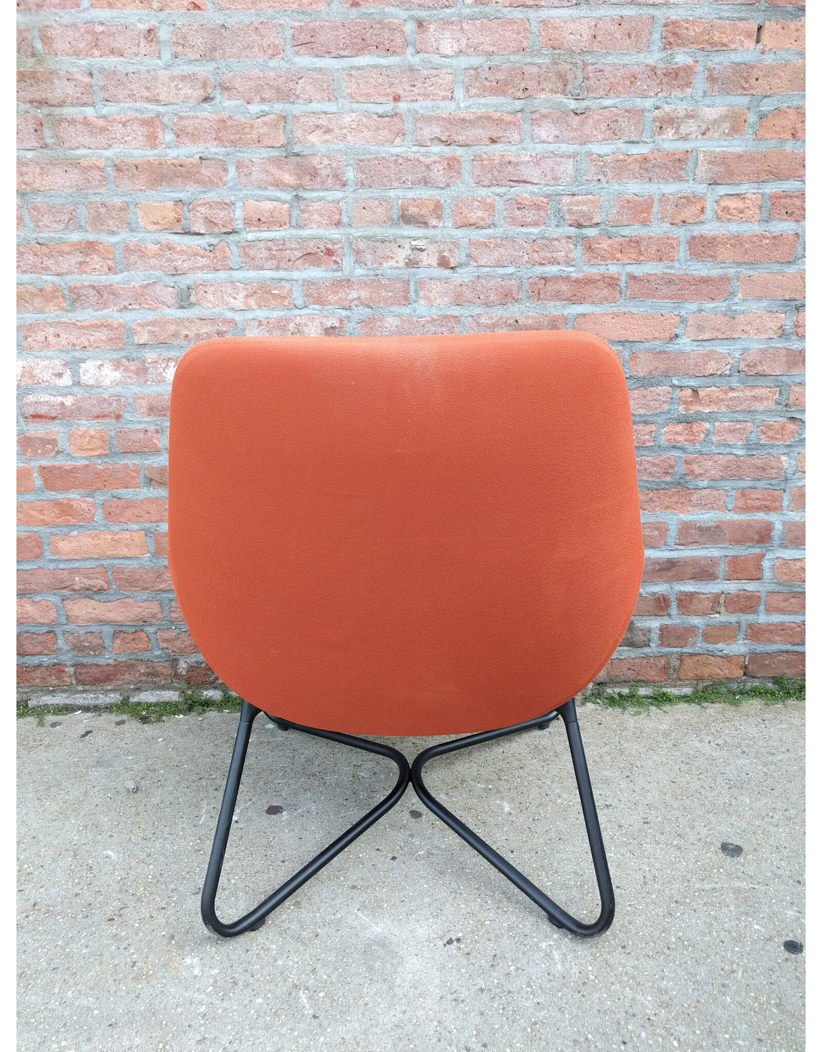 Lilly Modern Orange Lounge Chair