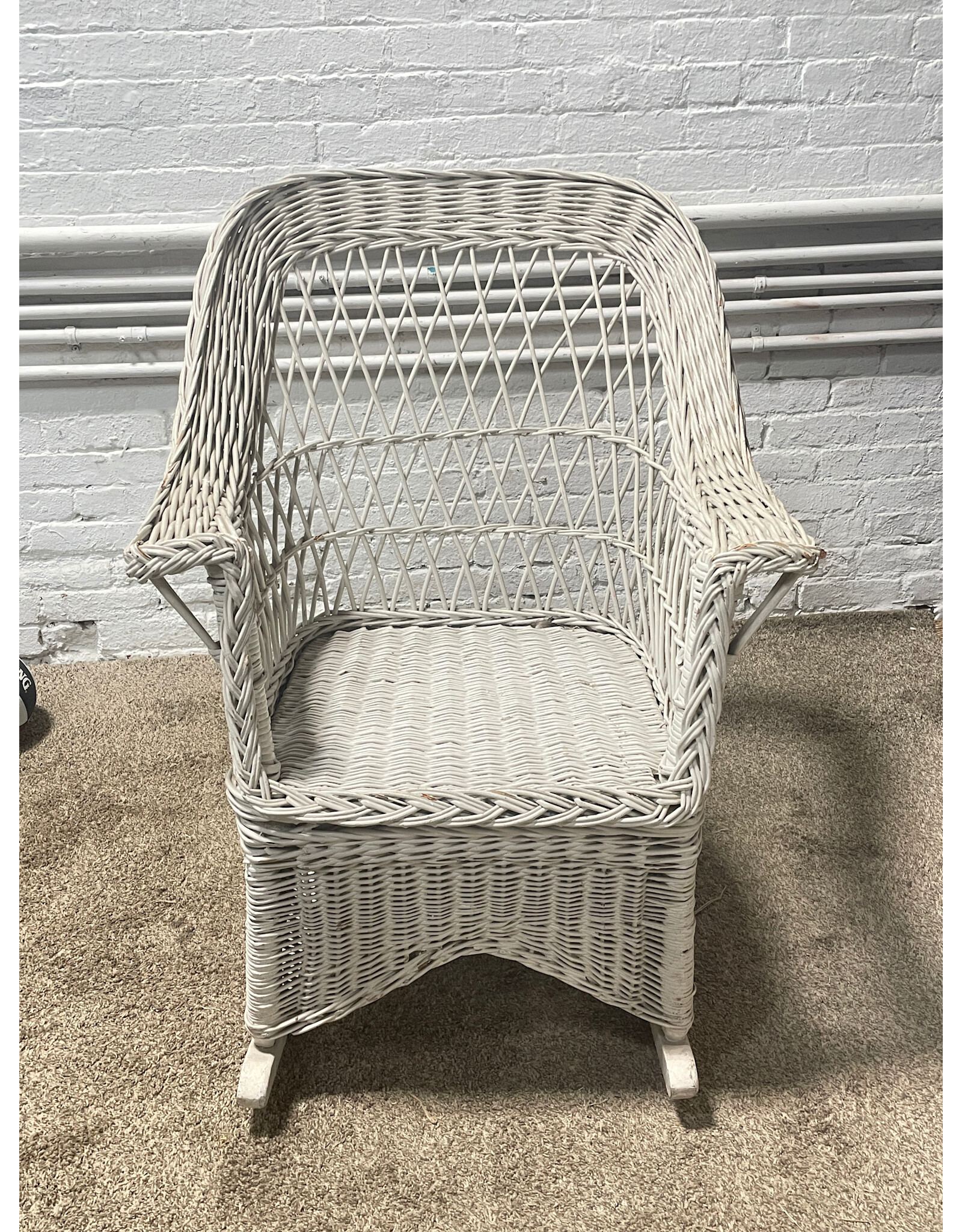 White Rocking Wicker Lounge Chair