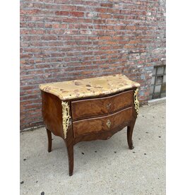 Louis XV Bombe Commode
