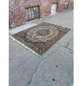 7.5' x 5.5' Brown Oriental Medallion Area Rug