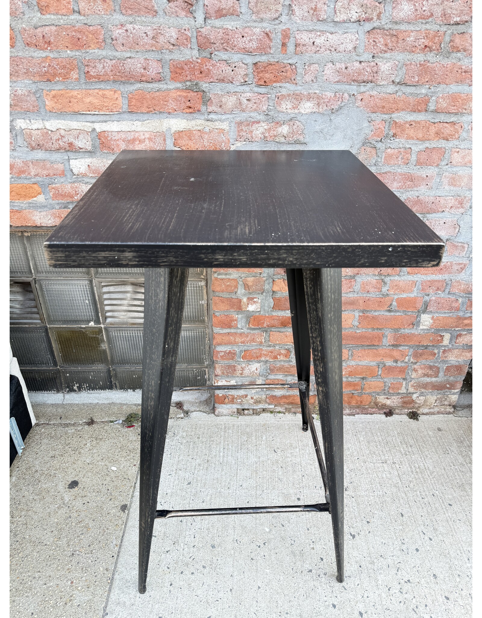 Retro Style Bar Table