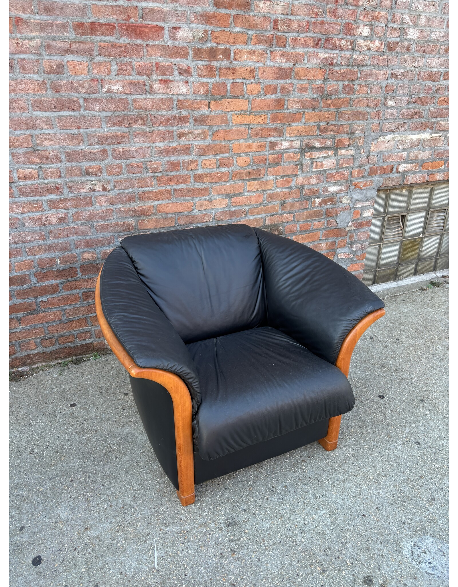 Ekornes Manhattan Chair
