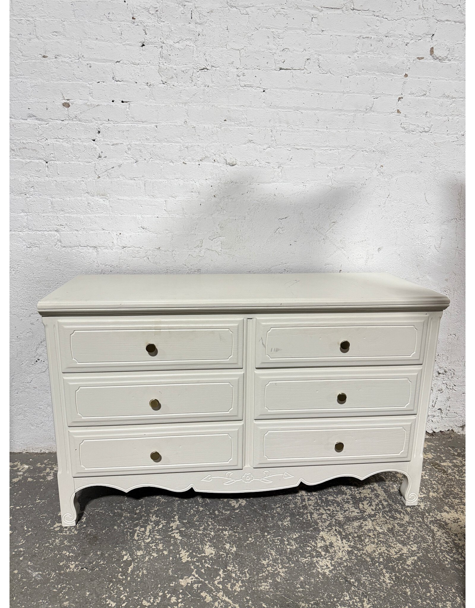 White 6 Drawer Dresser