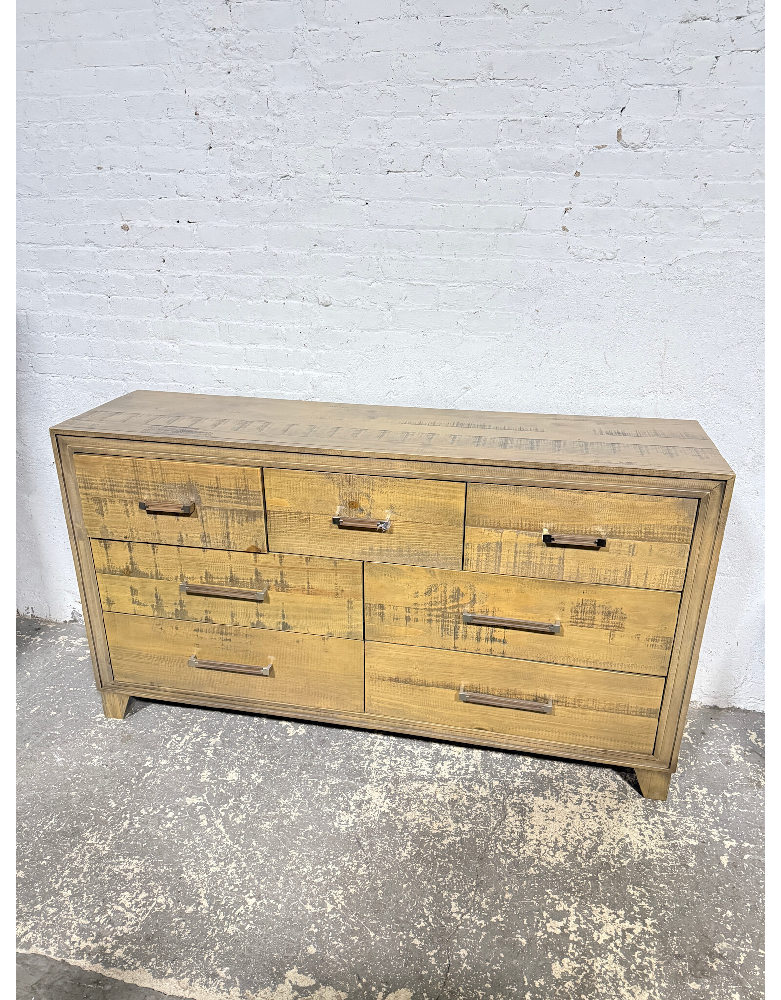 Rustic Style 7 Drawer Dresser