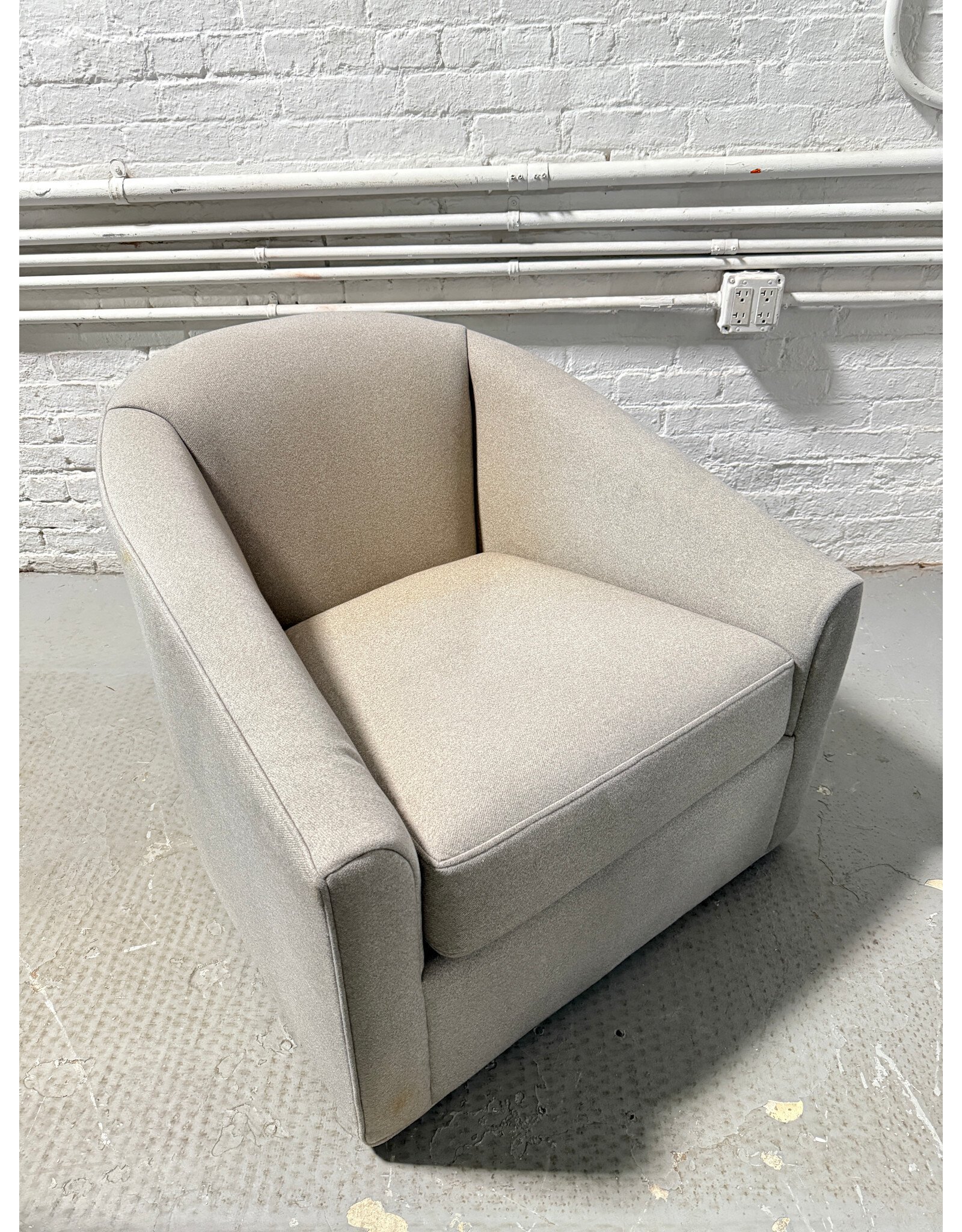 Tara Modern Swivel Grey Tube Lounge Chair