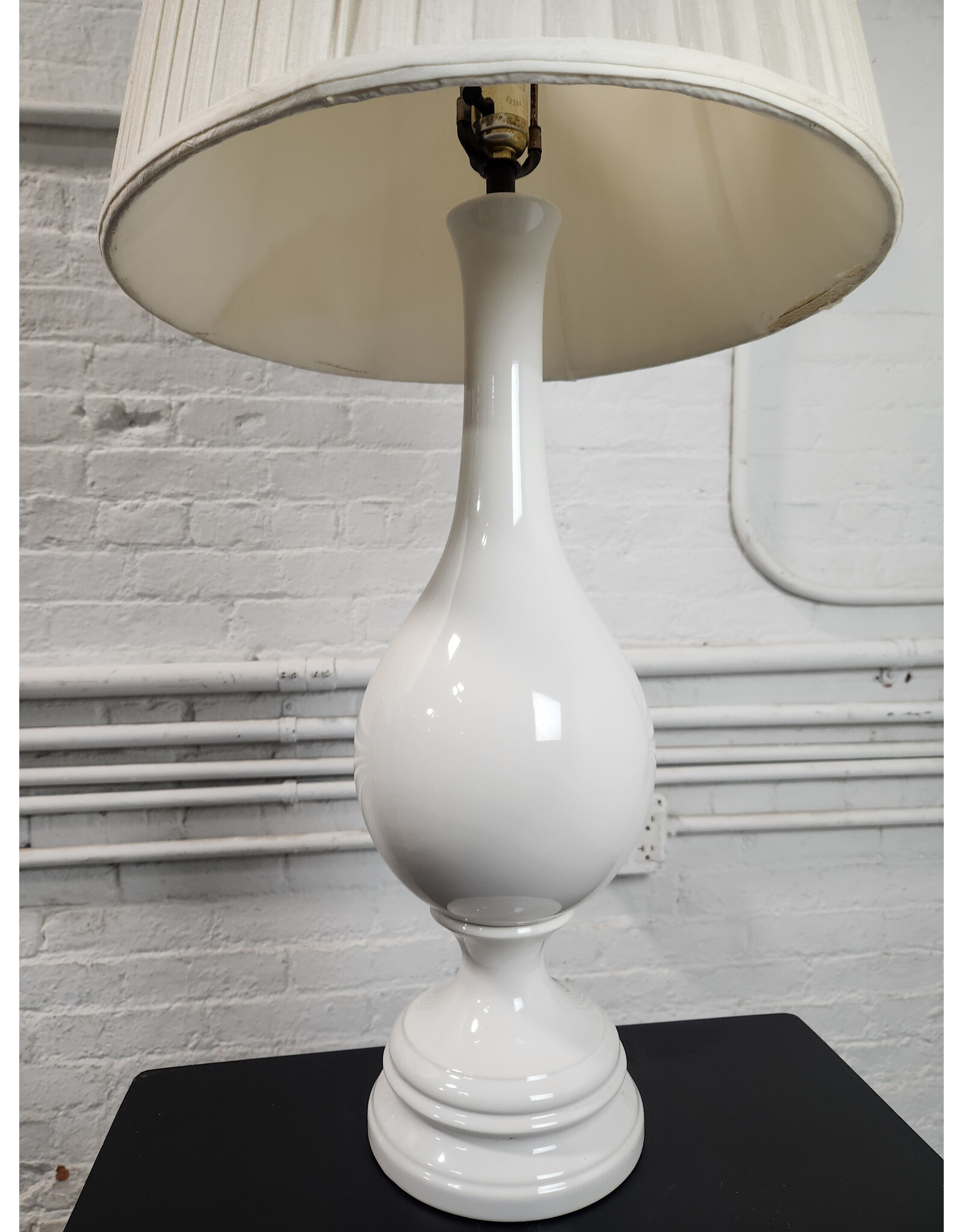 Vintage White Table Lamp