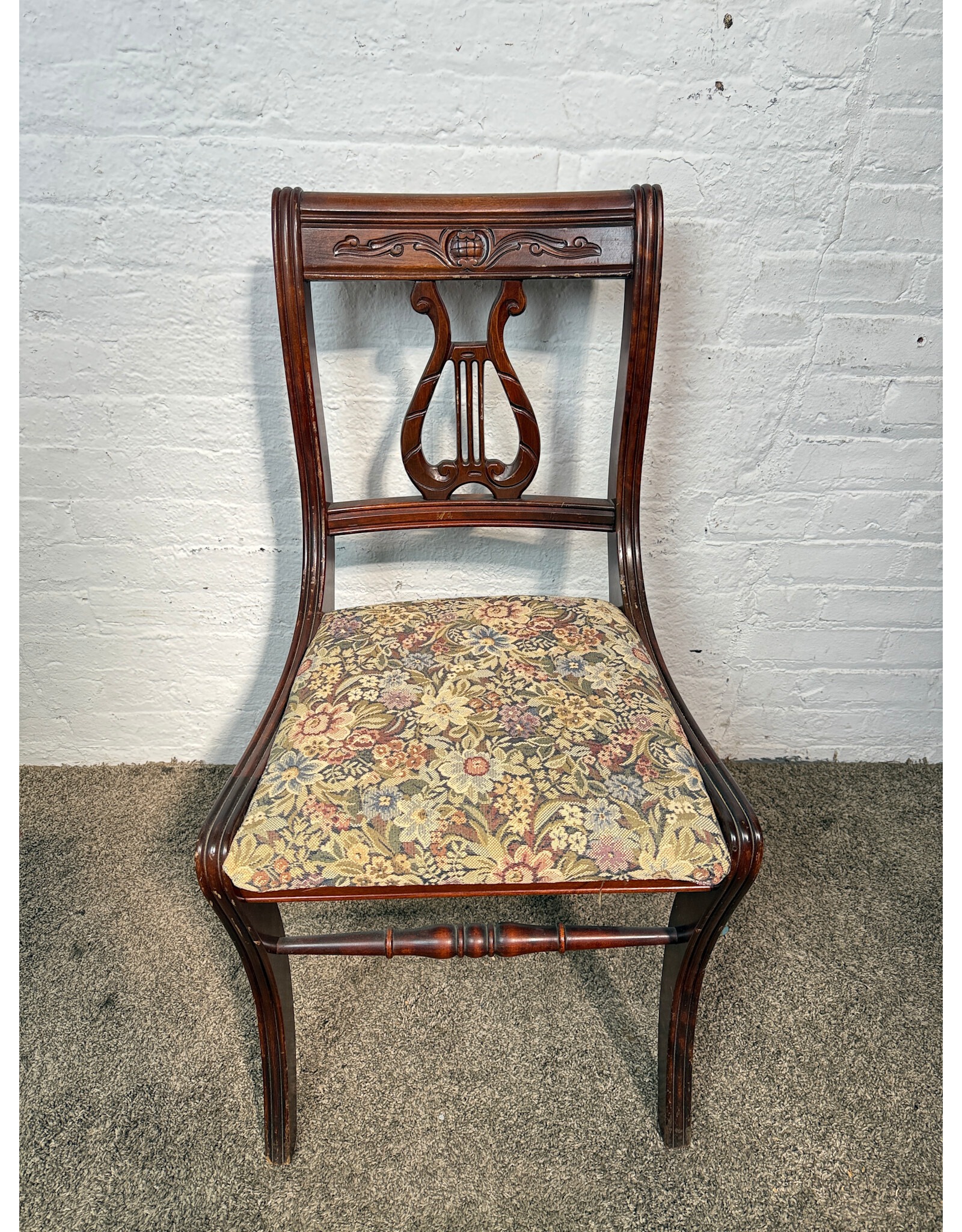 Duncan Phyfe Style Harp Back Dining Chair