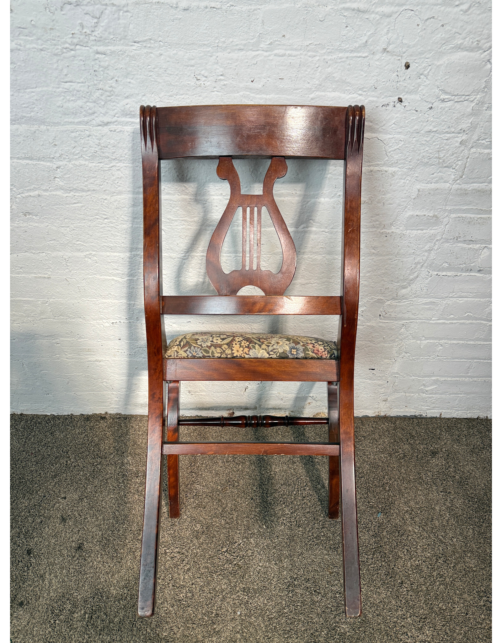 Duncan Phyfe Style Harp Back Dining Chair