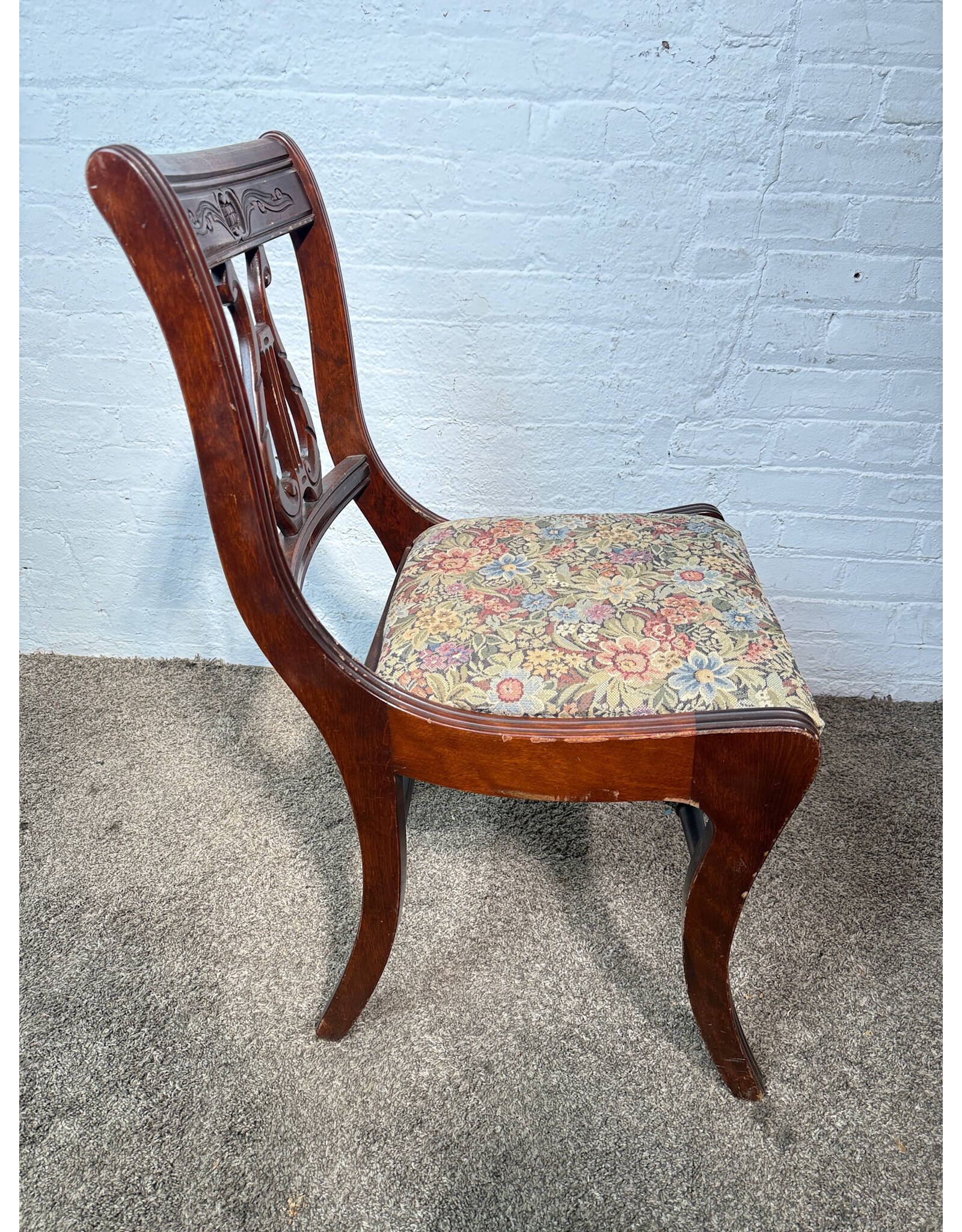 Duncan Phyfe Style Harp Back Dining Chair