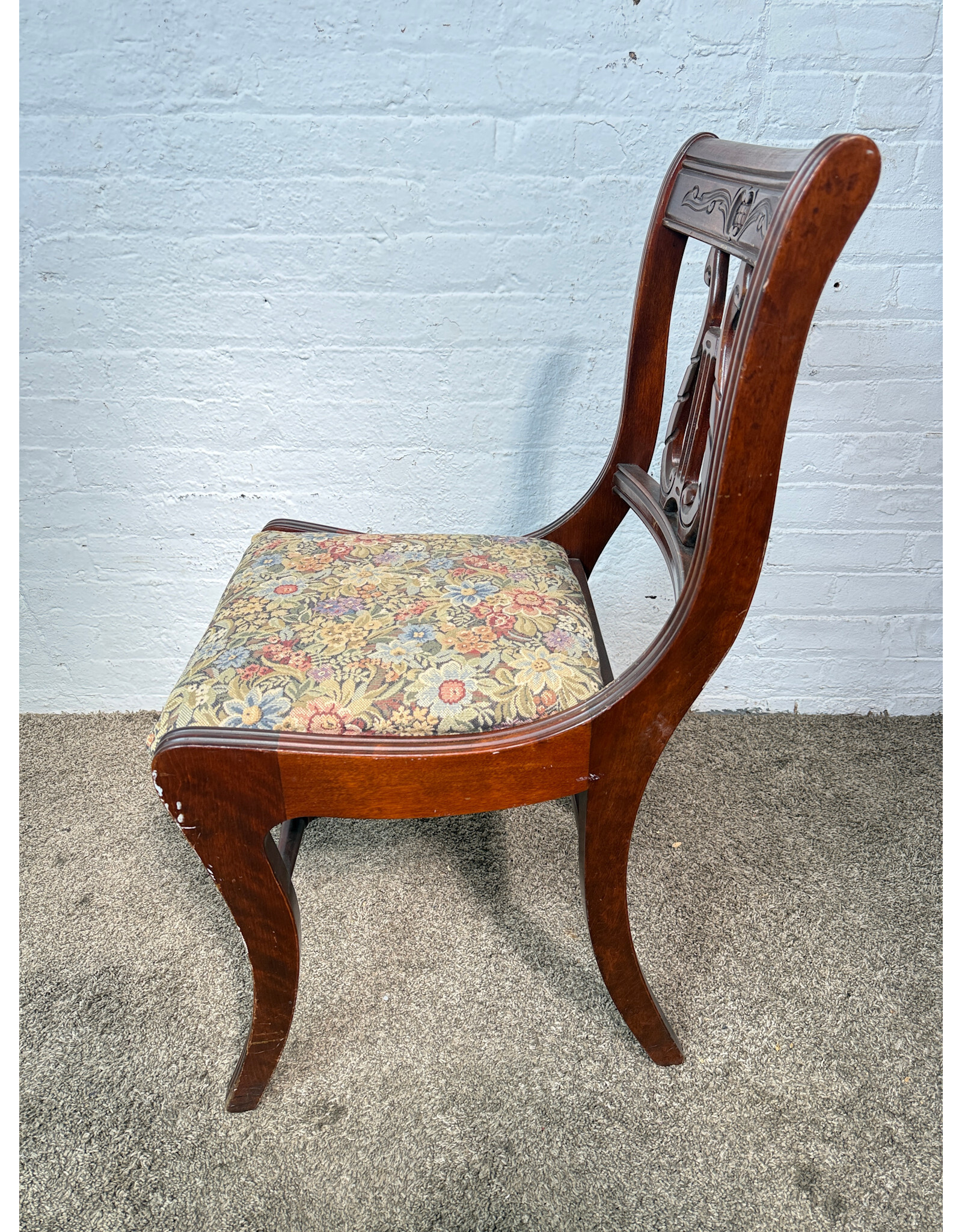 Duncan Phyfe Style Harp Back Dining Chair