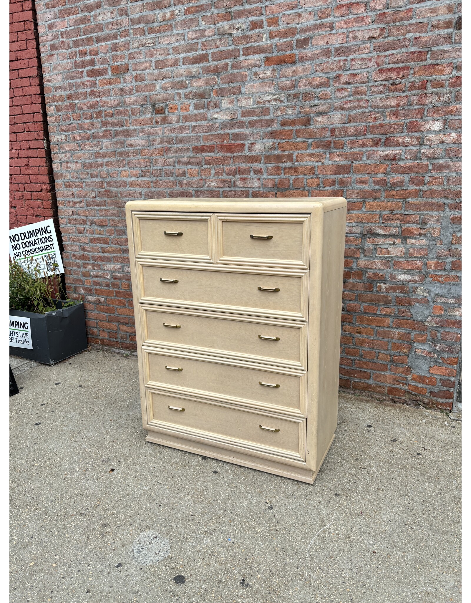 Thomasville Whitewashed Oak Post-Modern Chest of Drawers